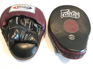 FAIRTEX CURVED CONTOURED FOCUS MITTS-