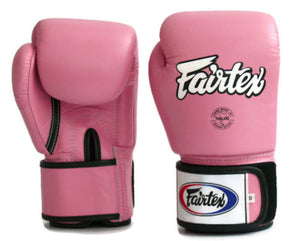 FAIRTEX MUAY THAI STYLE TRAINING GLOVES